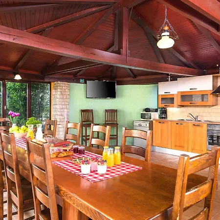 Holiday home Beautiful In With Kitchen