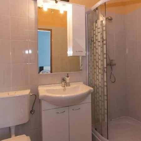 Beautiful In With Kitchen Holiday home *