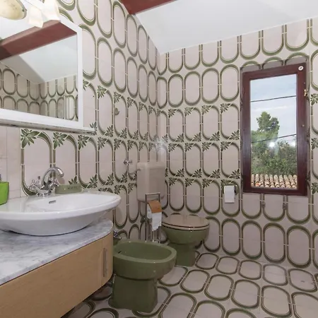 Beautiful In With Kitchen Šišan